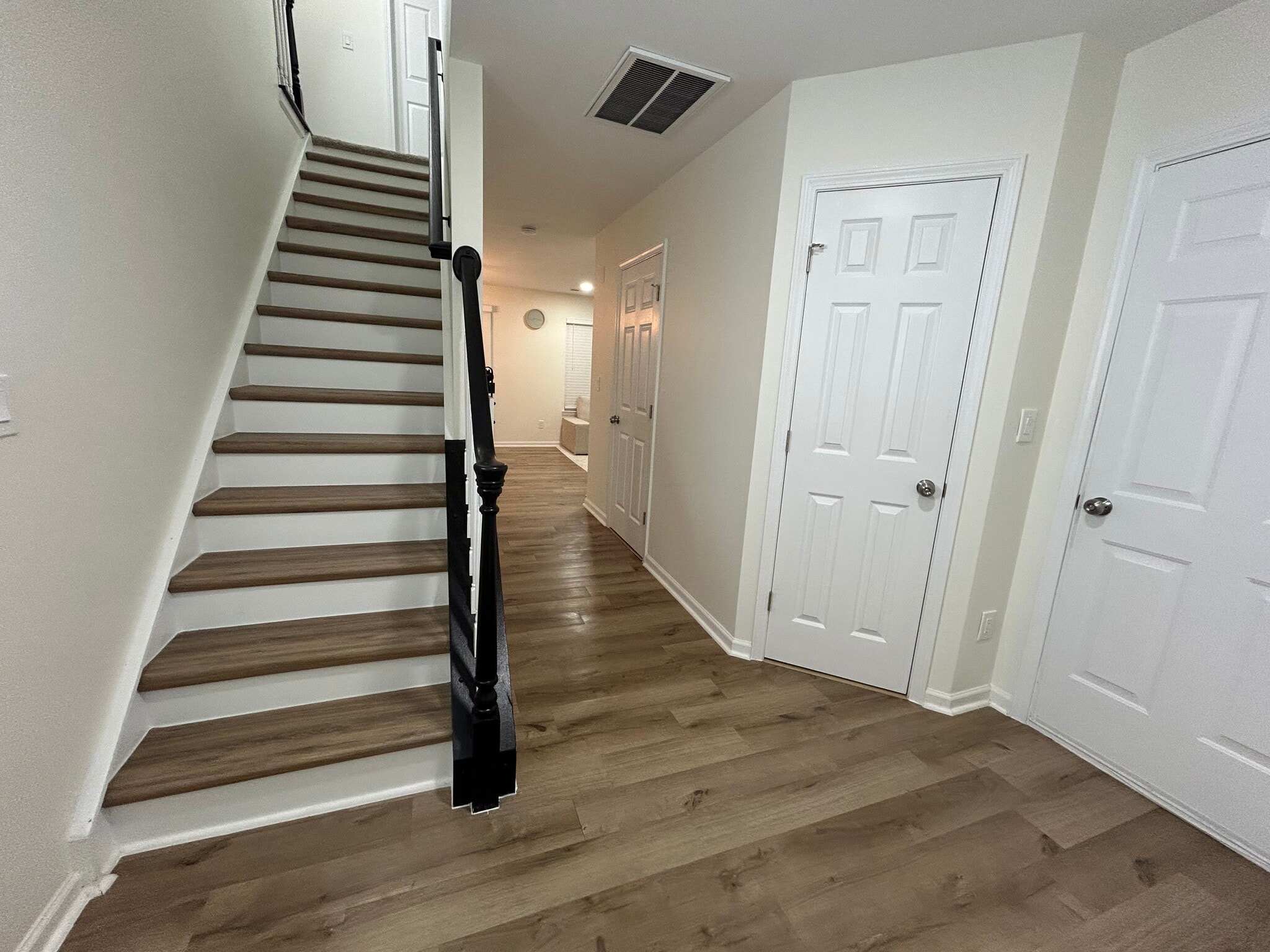 Building Photo - 4015 Lake Charles Way