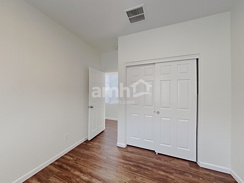 Building Photo - 14576 W Maui Ln