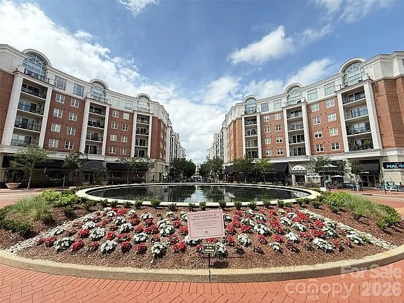 Building Photo - 4625 Piedmont Row Dr