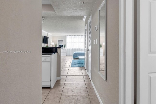 Building Photo - 2501 S Ocean Dr