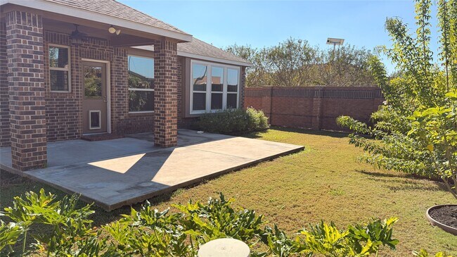 Building Photo - 6723 Barrington Crk Trce