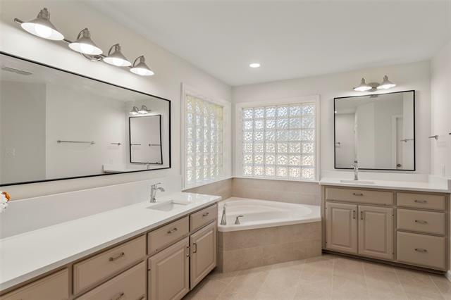 Building Photo - 1036 High Meadow Dr