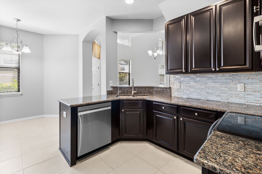 Building Photo - 5129 Bay Isle Cir