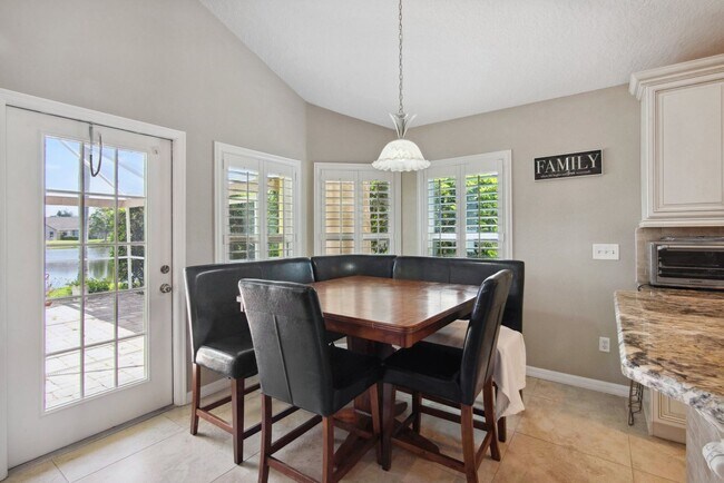 Building Photo - 4 Bedroom Single Family in Orlando