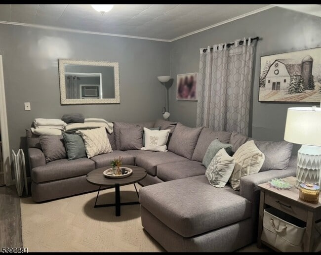 Building Photo - 17 Muzzy Rd