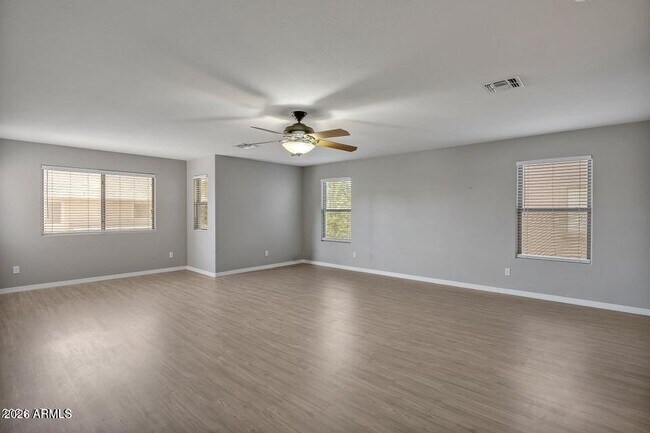 Building Photo - 2717 E Teakwood Pl