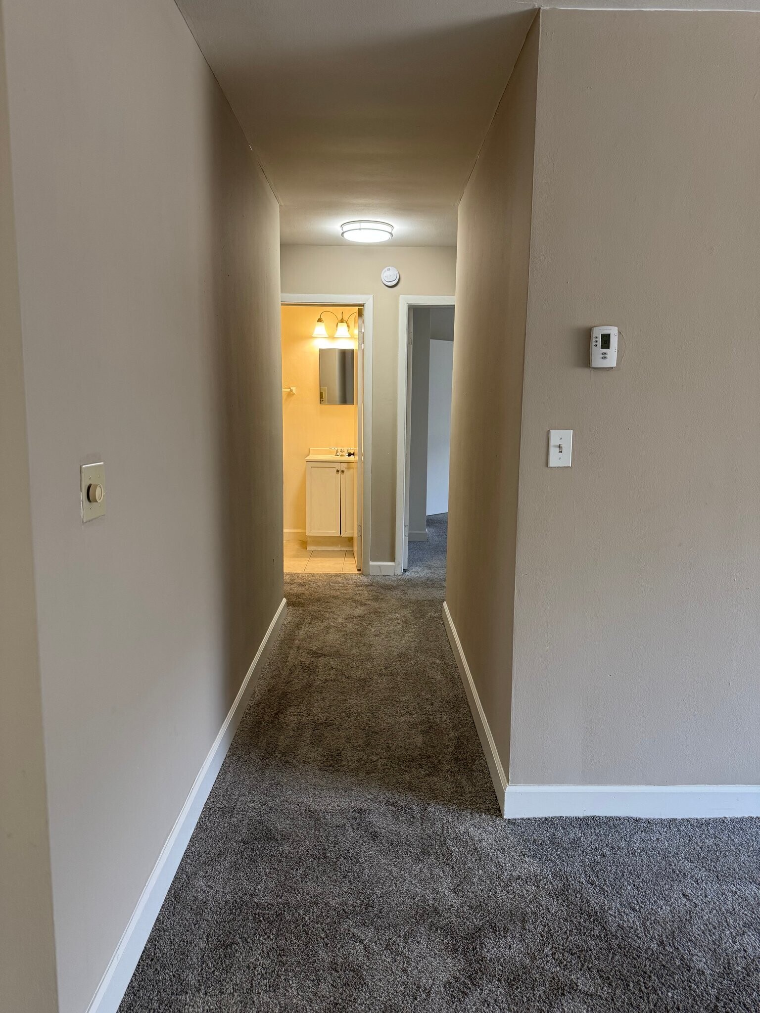 Building Photo - 2260 N Summit Ave