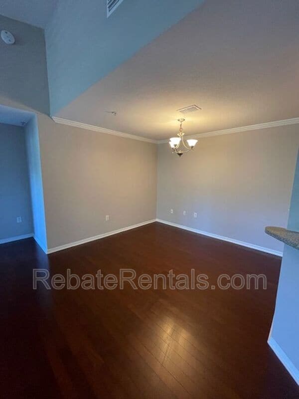 Building Photo - 7800 Point Meadows Dr
