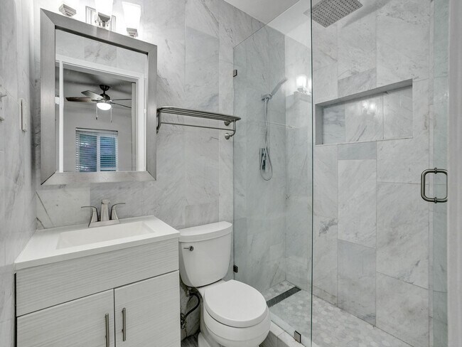 Building Photo - Gorgeous New 3 bedroom 2  bath - one Story home in Oakland Park