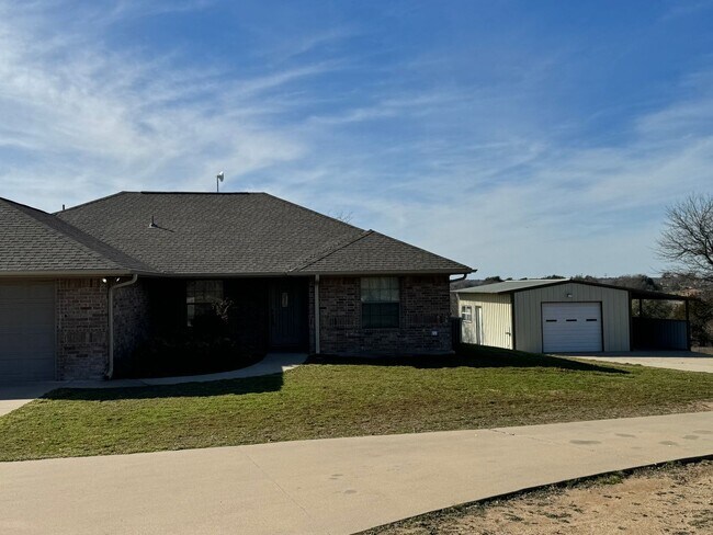 Building Photo - 4 Acres + METAL SHOP + Horses Welcome