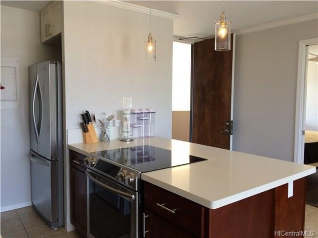 Building Photo - Monte Vista: 2-bed, 1-bath fully furnished...