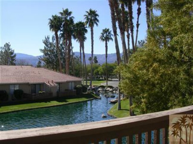 Building Photo - Beautiful Condo by the Lake