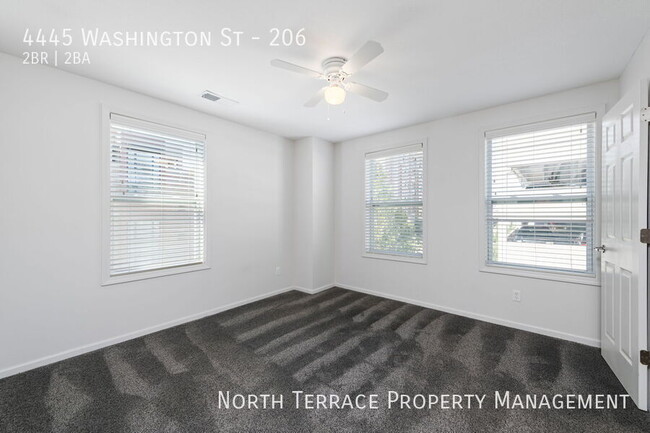 Building Photo - Stylish 2-Bedroom Living at Vernon on Wash...