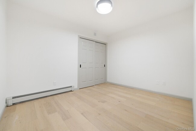 Building Photo - 7 N Dearman St
