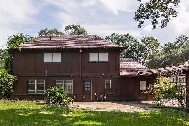 Building Photo - 3822 Stillview Dr