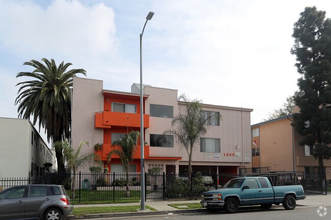 Building Photo - 1540 S Gramercy Pl
