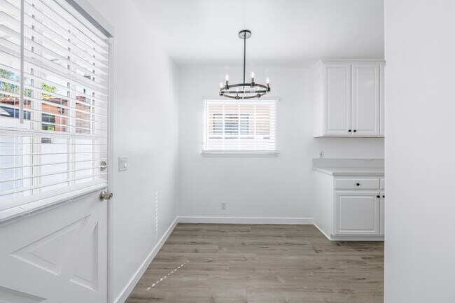 Building Photo - 16812 Addison St