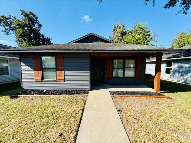 Building Photo - 11915 Greenmesa Dr