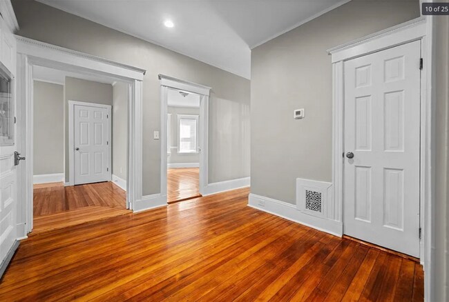 Primary Photo - 381 Adams St