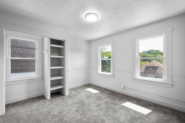 Building Photo - Amazing 3 bedroom home in Wilkinsburg available November 1!
