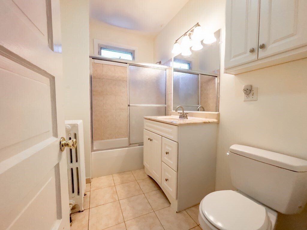 Building Photo - 24 Montvale St