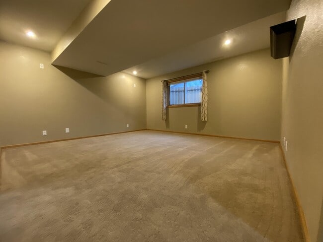 Building Photo - 4816 25th Ave NW