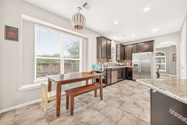 Building Photo - 20702 Sommerset Branch Ct