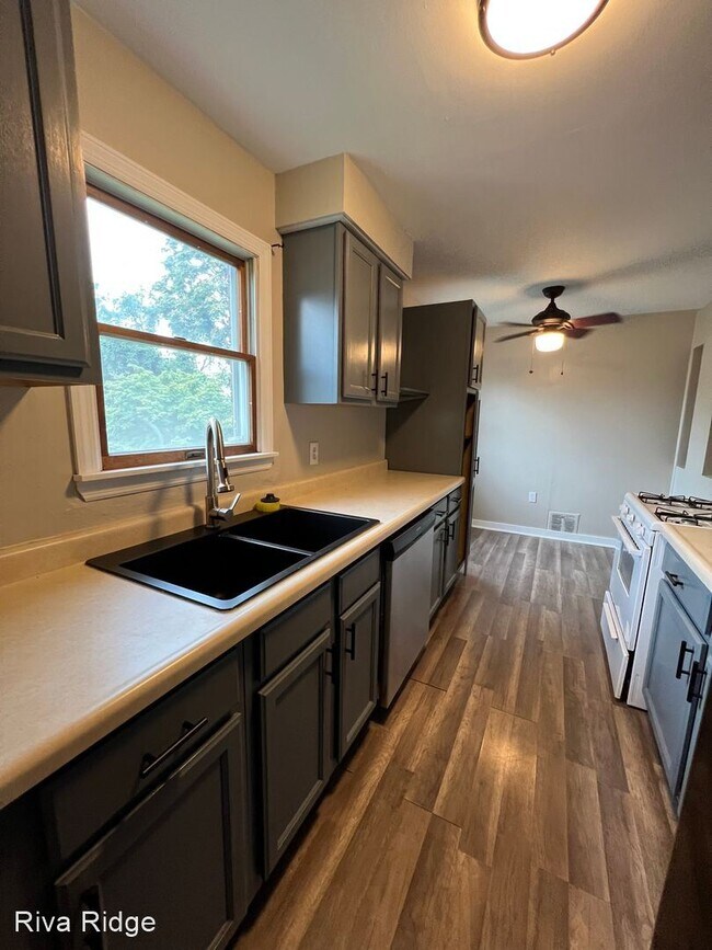 Building Photo - 3 br, 2 bath House - 2901 Leola Avenue