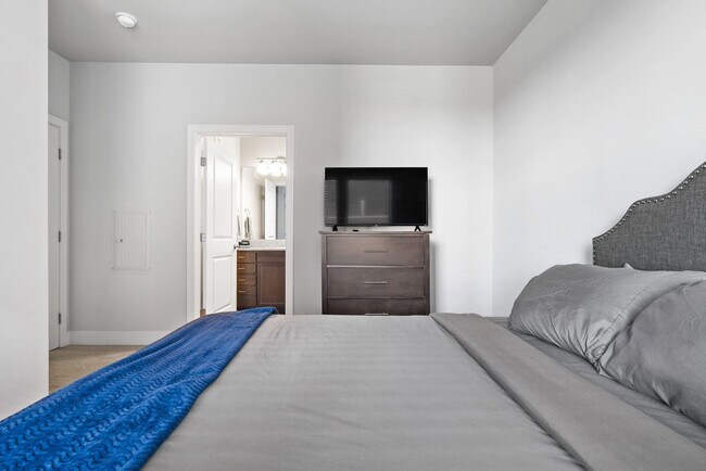 Building Photo - 235 S Delaware St