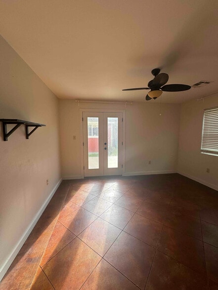 Building Photo - 103 Shirley St