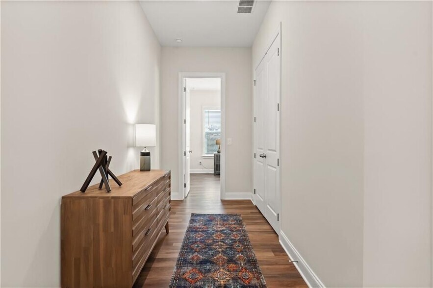 Building Photo - 637 Stickley Oak Way