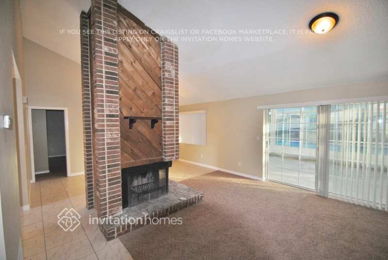 Building Photo - 930 Waverly Dr