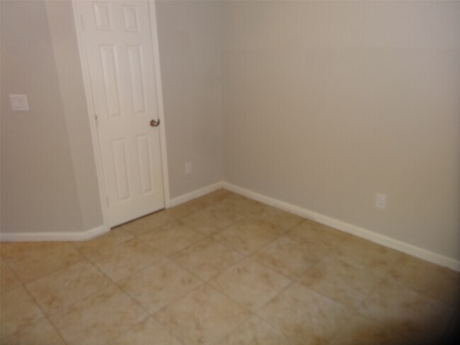 Building Photo - 1606 Quail Run