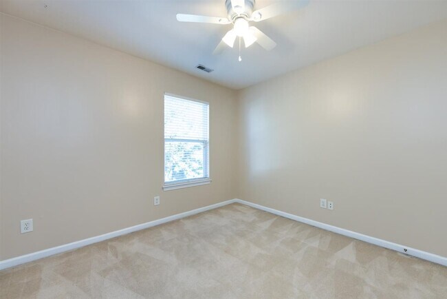 Building Photo - 4811 Sunburst Ln