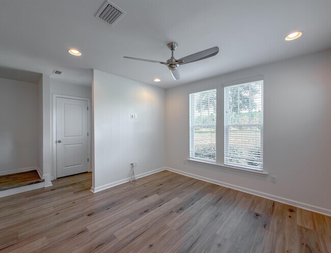 Building Photo - 2848 Blue Blossom Trail