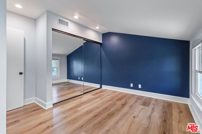 Building Photo - 4744 Haskell Ave