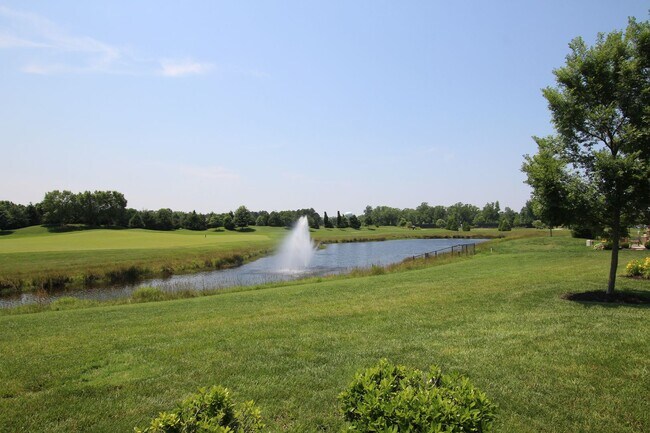 Building Photo - Plantations Lakes!