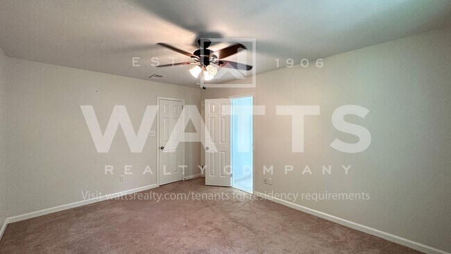 Building Photo - 4 Bedroom, 4.5 Bath Home in Heart of Hoover