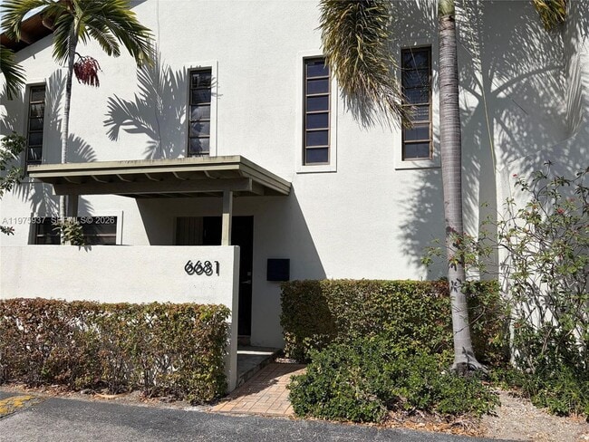 Building Photo - 6681 SW 71st Ln