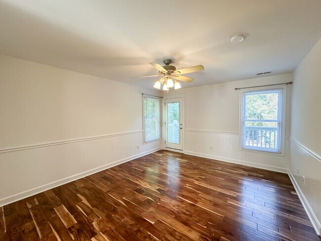 Building Photo - Cozy Oasis in Wake Forest!