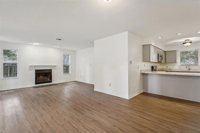 Building Photo - 309 Teal Ct