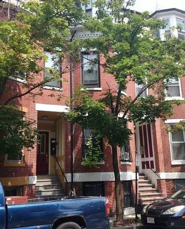 Building Photo - 33 Delle Ave