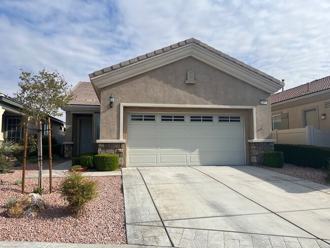 Primary Photo - 2 bedroom 2 bath with bonus room/ office r...