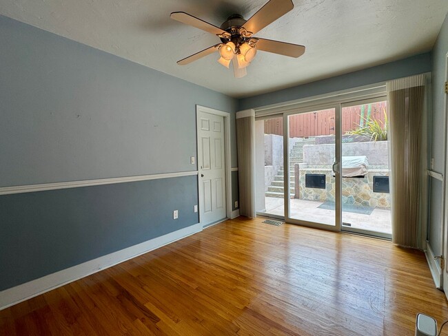 Building Photo - 8829 Greenview Pl