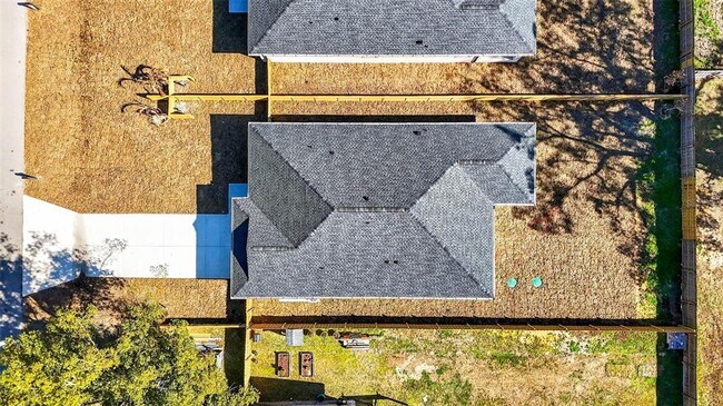 Building Photo - 284 Roosevelt Ave