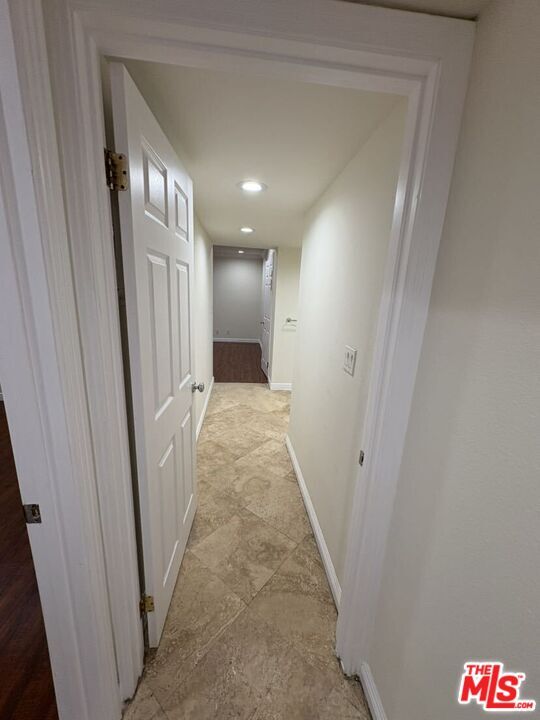 Building Photo - 8909 Burton Way