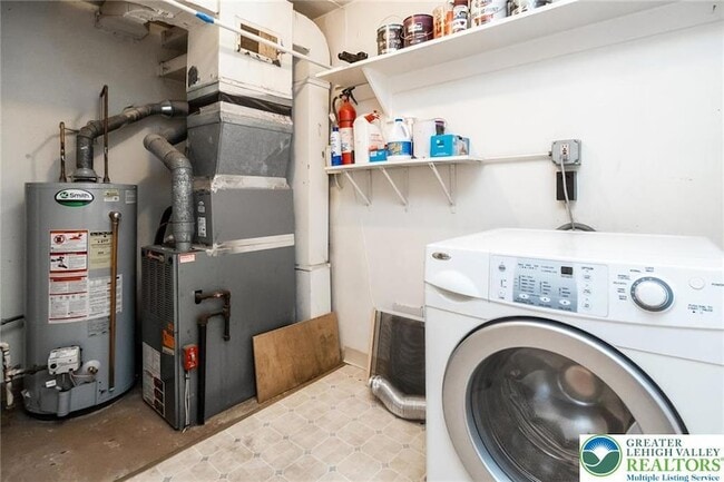 Building Photo - 240 Palmer St