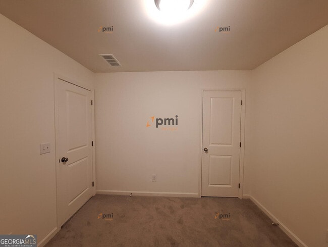 Building Photo - 861 Ambient Way