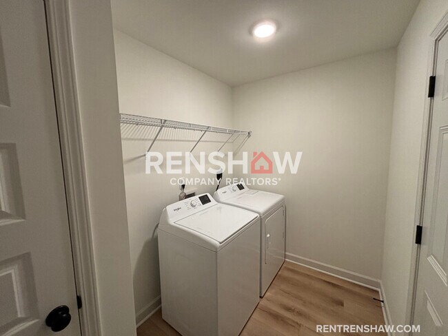 Building Photo - 6522 John Hamilton Wy E