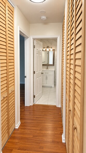Building Photo - 306 Russet Way